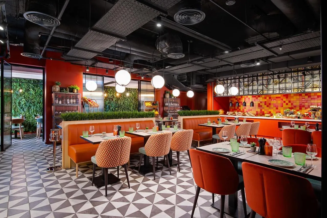 Hyatt Place London City East 4*,